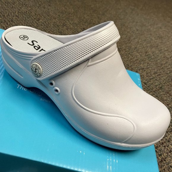 HOST PICK💥 Sanita White Clogs 463802 NIB, Size 10 - Picture 1 of 3
